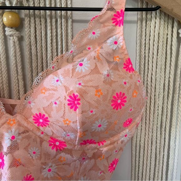 VICTORIA’S SECRET PINK Lightly Lined Lace Bralette Pink Floral Size Small - Picture 4 of 14